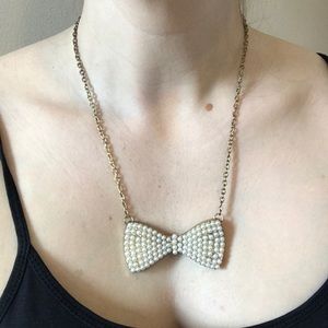 Bow Necklace